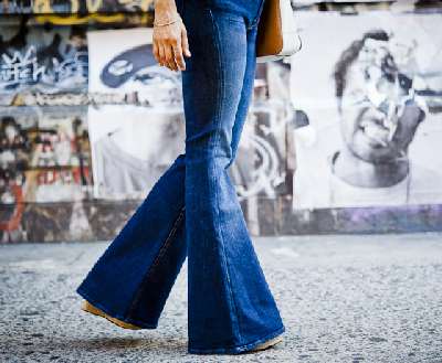 Bell bottom blue jeans... the essence of Hippiedom.