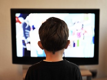 You can entertain kids during a power outage by playing DVDs powered by a generator.