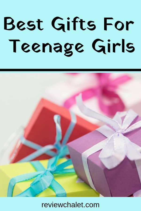 Wonder what are the best gifts for teenage girls? You might think it's hard to please young girls, but don't despair: this list will give you ideas for some fun and unique gifts for teens; form bracelets, to hair accessories, makeup and even a teen spa to make her feel special. #giftideas #teengifts #christmasgifts #birthdaygifts #gifts #giftsforgirls #girlgifts #rch