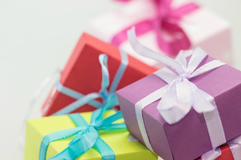 Pastel gift packages for teen girls